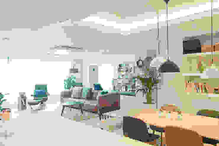 homify Ruang Keluarga Gaya Eklektik