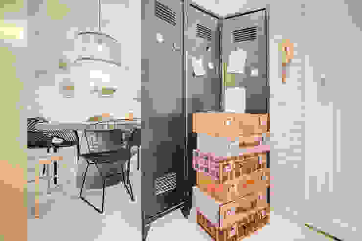 Querido Mudei a Casa - Ep 2607 Corredores, halls e escadas industriais por Santiago | Interior Design Studio Industrial