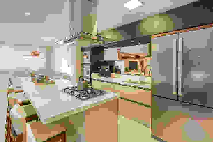 Apartamento Casal - Florianópolis, Juliana Agner Arquitetura e Interiores Juliana Agner Arquitetura e Interiores Moderne Küchen