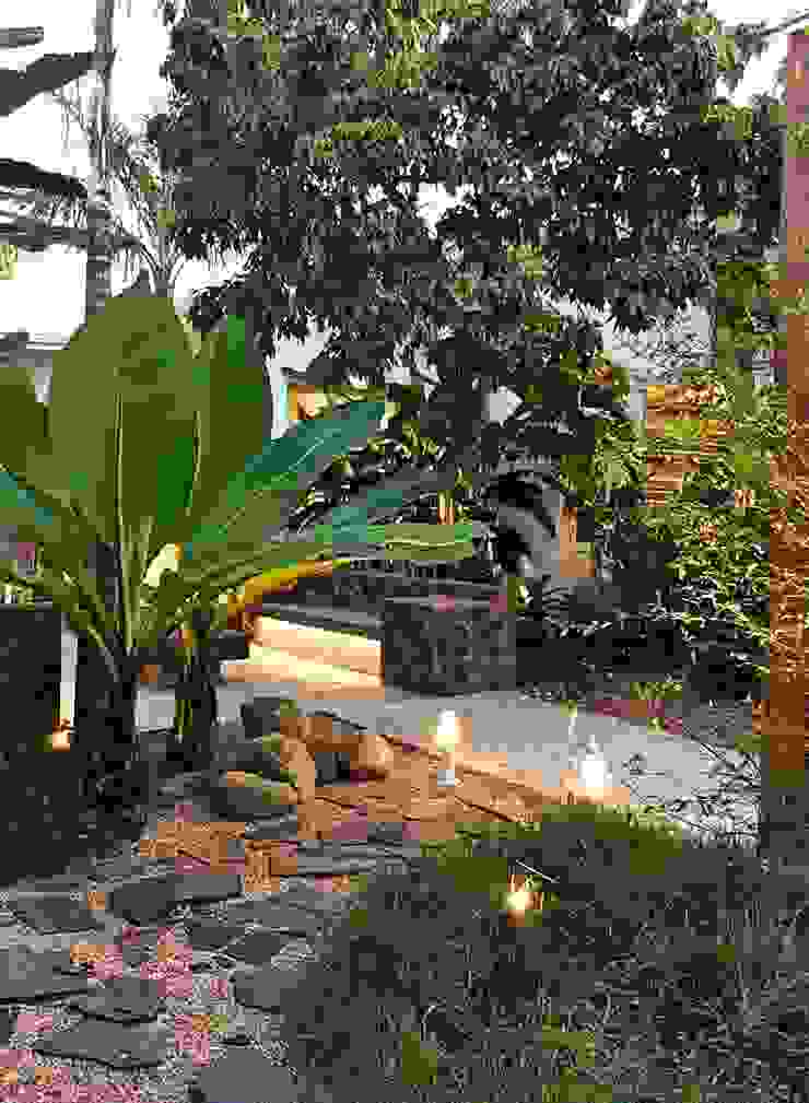 Residencia Coelho, Jardim. STUDIO AGUIAR E DINIS Taman Modern