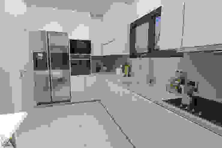 Kitchen Cozinhas modernas por No Place Like Home ® Moderno