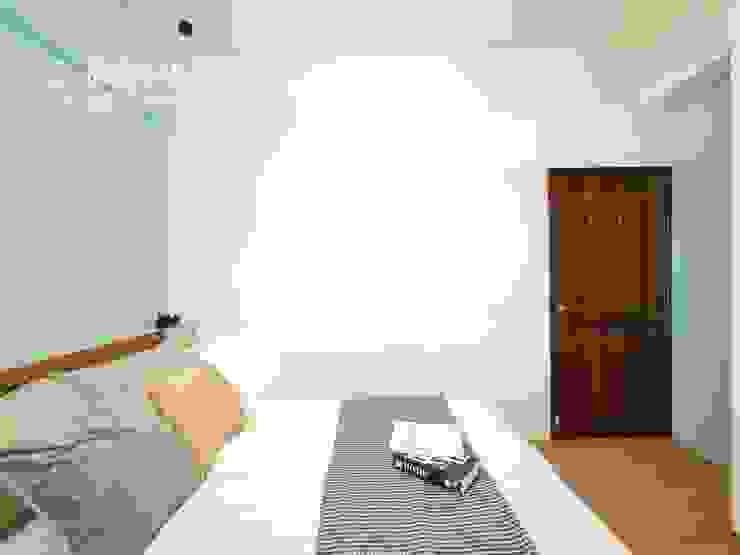 築本國際設計有限公司 Camera da letto in stile scandinavo