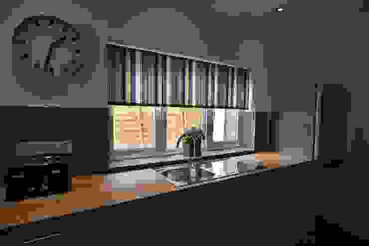 HMO Rrefurbishment Kerry Holden Interiors Cucina moderna
