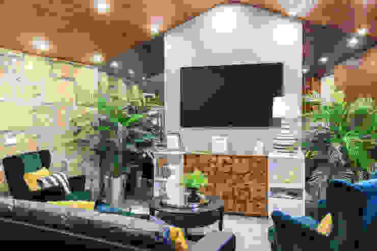 Ruang Keluarga Gaya Rustic Oleh BENEDITO MARTINS Rustic