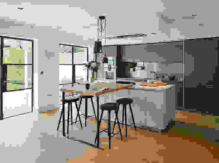 Timeless Living Kitchen Architecture Moderne Küchen kitchen architecture,bulthaup,bulthaup b3,bespoke kitchen,contemporary kitchen,integrated kitchen,integrated appliance,gagganau,kitchen island,breakfast bar,sociable living,family entertaining