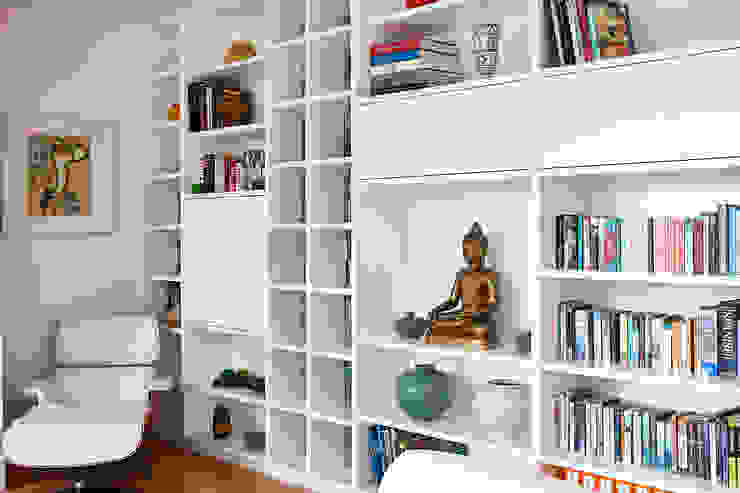 Highgate Home Refurbishment Patience Designs Studio Ltd Soggiorno moderno