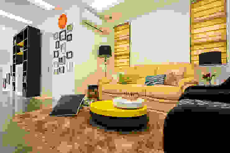 Tagaytay Southridge Estates TG Designing Corner Living room