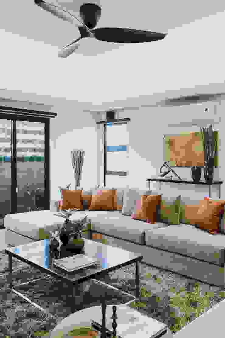 MG House by Living Innovations Design Unlimited, Inc. Modern