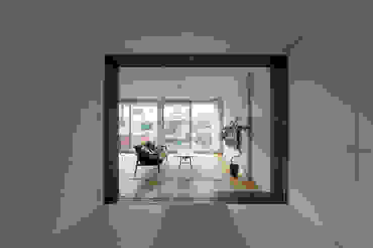 川西GREEN HOUSE ラブデザインホームズ／LOVE DESIGN HOMES オリジナルデザインの 多目的室 リビング,和室,畳