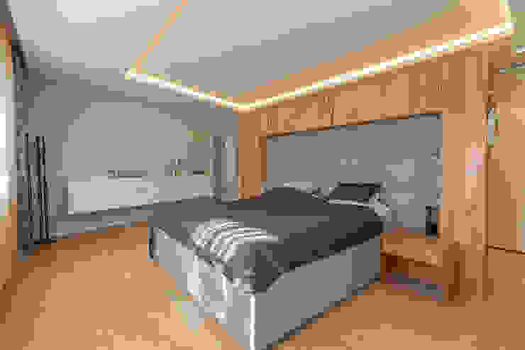 Moderne Wohnhaus mit warmen Holzcharakter, Manufaktur Hommel Manufaktur Hommel Moderne Schlafzimmer Gebäude,Möbel,Eigentum,Kompfort,Möbel,Haus,Bettrahmen,Holz,Kopfkissen,Bodenbelag