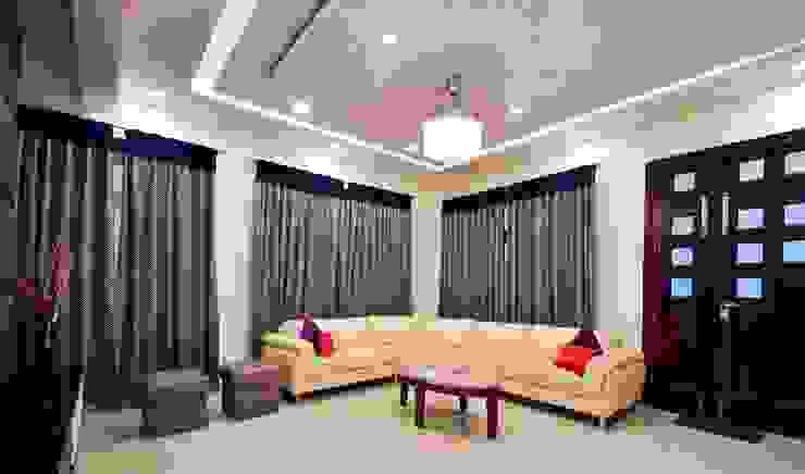 What Are Some L Shaped Sofa Ideas For My Home Homify A small contemporary living room with a wood a small cozy living room with a grey sofa, knit ottomans, metal lamps, pin leg tables and a large window. what are some l shaped sofa ideas for