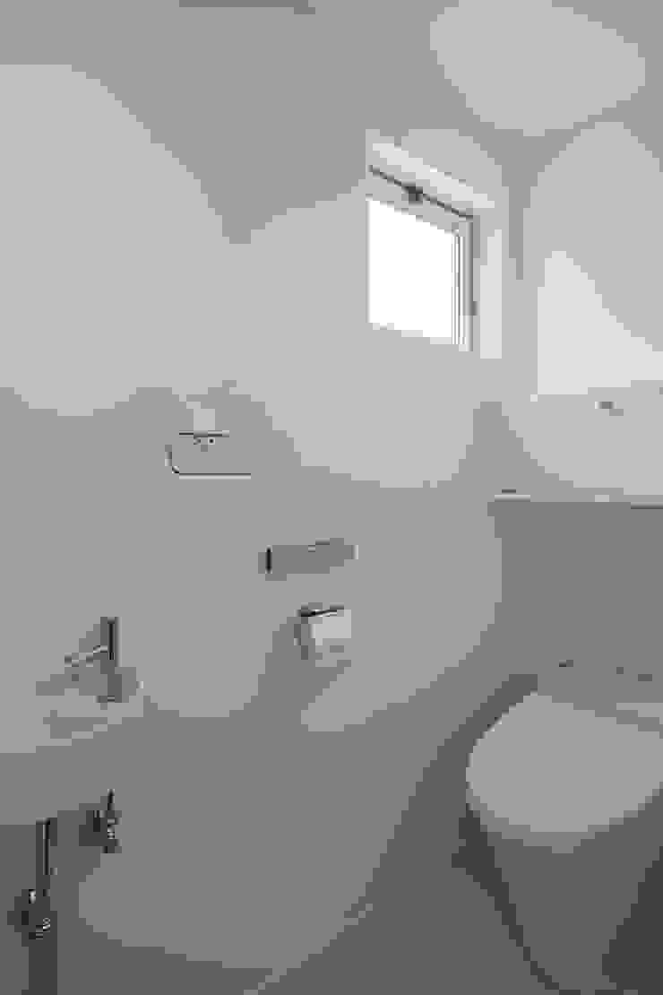 toki Architect design office Modern Bathroom Wood White