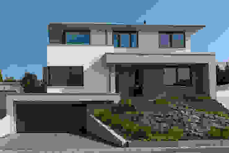 Ansicht Grotegut Architekten Villa villa,smarthome,Natursteinplatte,beton,außenbereich