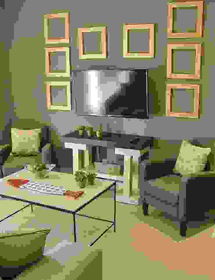 The Other Perfect Studio Condo (2014) James Grey Interiors Floors