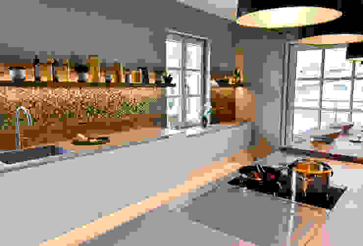 Luxus Funktionalitat Die Moderne Kuche By Pomp Friends Interior Designer Homify