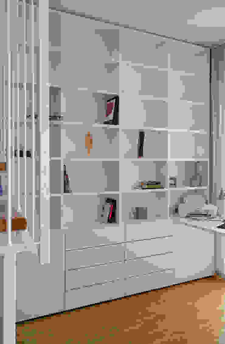 Gantz Bucherregal Nach Mass Unter Wendeltreppe Mit Schreibtisch