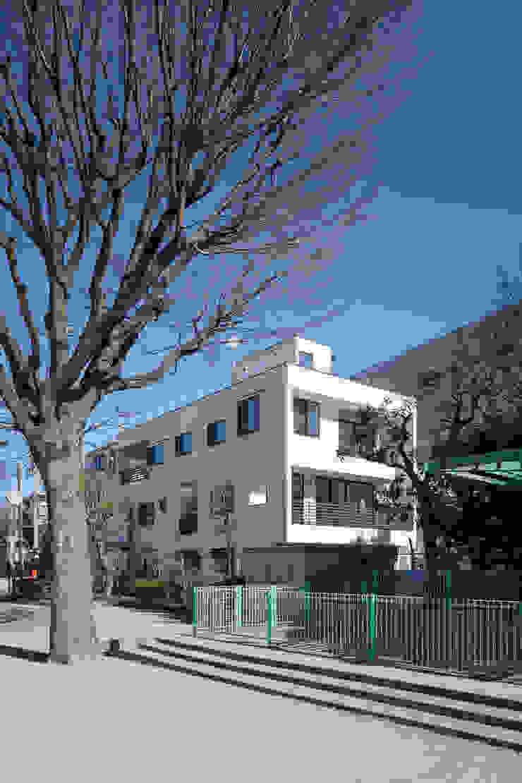 緑と眺望を楽しむ長屋建て住宅 Homify