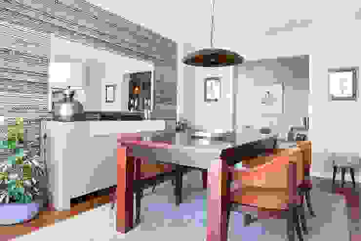 ShiStudio Interior Design Pasillos, vestíbulos y escaleras de estilo escandinavo