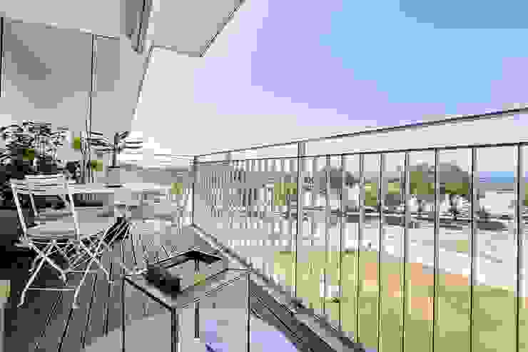 ShiStudio Interior Design Balcones y terrazas de estilo escandinavo