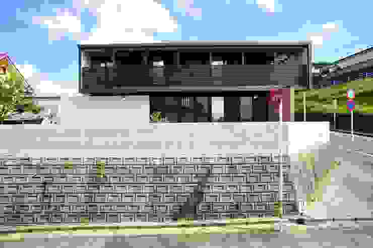 中間領域が内外空間を繋ぐ家 Homify