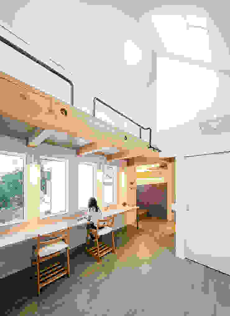 Flare Haus, 株式会社seki.design 株式会社seki.design Modern nursery/kids room