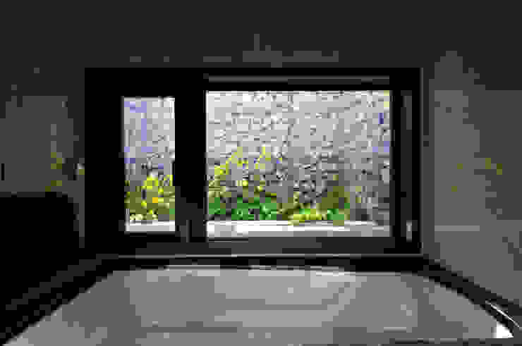 株式会社seki.design Modern bathroom