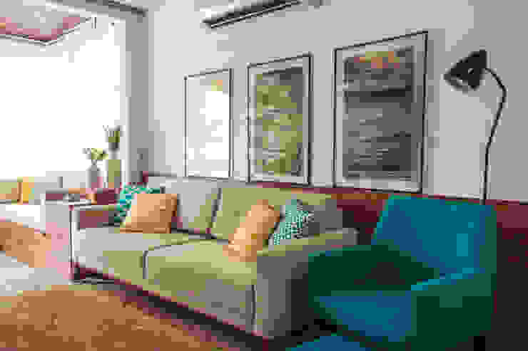 Sala de estar integrada com varanda gourmet., INTERIOR - DECORAÇÃO EMOCIONAL INTERIOR - DECORAÇÃO EMOCIONAL Modern Living Room MDF Blue