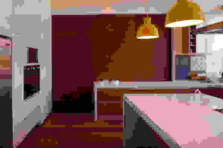 RED HOUSE Hernandez Silva Arquitectos مطبخ