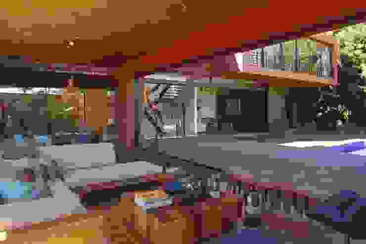 RED HOUSE Hernandez Silva Arquitectos غرفة المعيشة