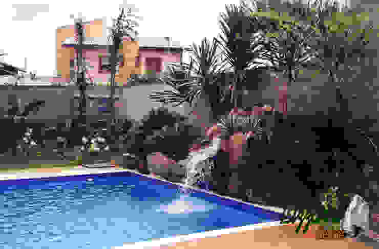 Construcao De Cascata De Pedra Em Piscina Homify