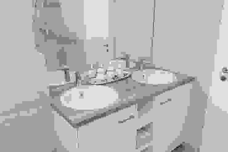 Waschtischunterschränke ASADA Schiebetüren und Möbel nach Maß - Ulrich Schablowsky Moderne Badezimmer Badezimmer,Waschbecken...,Waschtisch,Aufbewahrungen