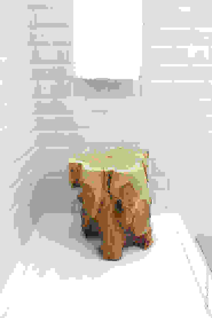 Catarina Batista Studio Baños de estilo escandinavo