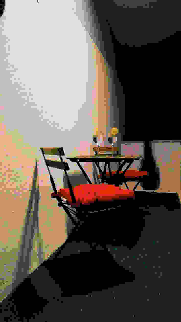 Balcones y terrazas modernos: Ideas, imágenes y decoración de C evolutio Lda Moderno