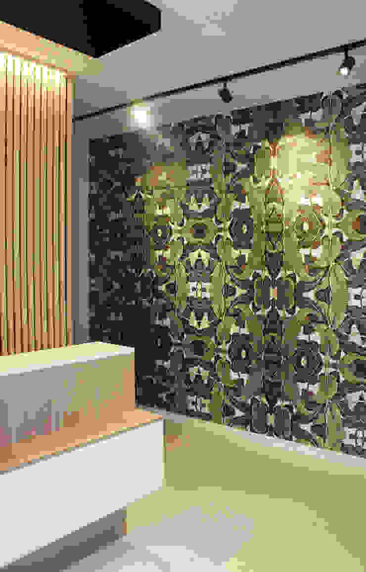L' ALTERNATIVA ESTETICA BEAUTY & CARE ALMA DESIGN Ingresso, Corridoio & Scale in stile moderno