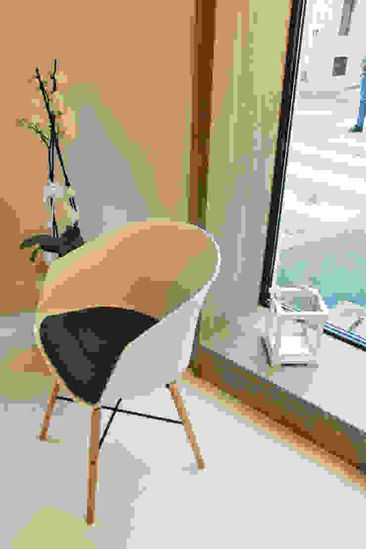 L' ALTERNATIVA ESTETICA BEAUTY & CARE ALMA DESIGN Ingresso, Corridoio & Scale in stile moderno