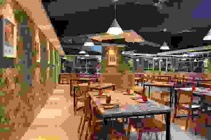Moderne Gastronomie von PT. Dekorasi Hunian Indonesia (DHI) Modern