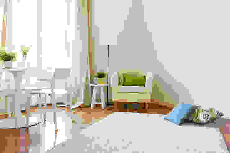 Valorizzazione immobiliare di un bilocale, MINIMAL | Laboratorio d'Interni MINIMAL | Laboratorio d'Interni Soggiorno moderno MDF Verde Pianta,Mobilia,Costruzione,Sedia,Comfort,Legna,Pianta della casa,Pavimentazione,Interior design,Pavimento