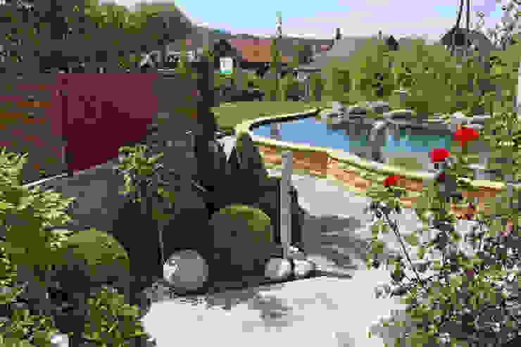 Faszination Gartenteich - modern und verspielt RAUCH Gaten- und Landschaftsbau GbR Schwimmteich Schwimmteich,Koiteich,Gartenteich,Naturpool