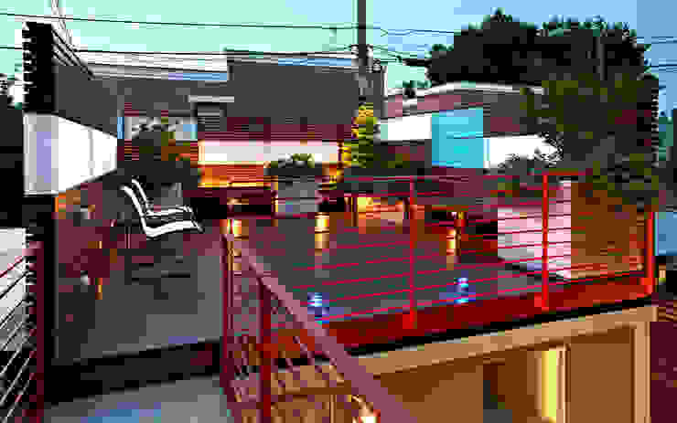 E Street, KUBE architecture KUBE architecture Modern Terrace