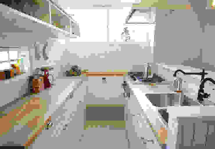 ママとベビーの家, TBJインテリアデザイン建築事務所 TBJインテリアデザイン建築事務所 Kitchen