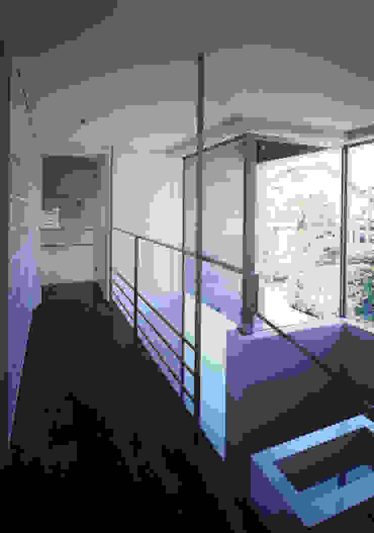 ひばりが丘、ギャラリーを意識した住まい、杉板化粧型枠コンクリート打ち放し外壁, JWA，Jun Watanabe & Associates JWA，Jun Watanabe & Associates Treppe