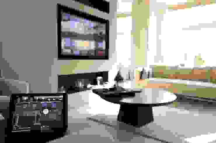 Crestron Installation in South Kensington, London Custom Controls Ruang Keluarga Modern