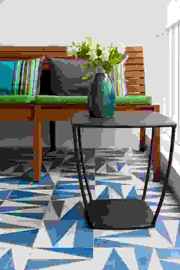 Apartamento Frei Caneca Marcella Loeb Varandas, alpendres e terraços modernos
