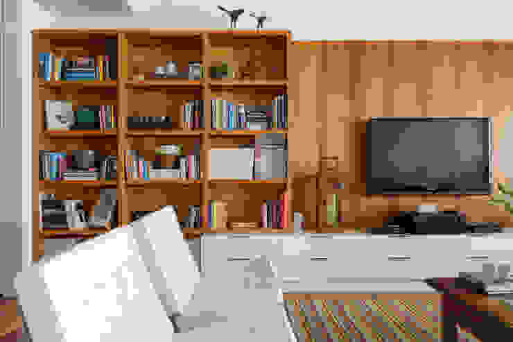 Apartamento Higienópolis Marcella Loeb Salas de estar modernas