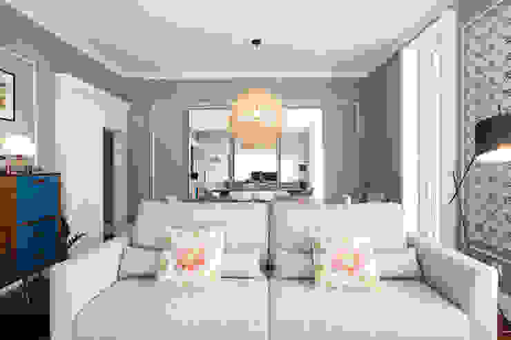 Sala de vivenda em S. Mamede - Projeto de interiores Shi Studio - Matosinhos, Porto Salas de estar escandinavas por ShiStudio Interior Design Escandinavo