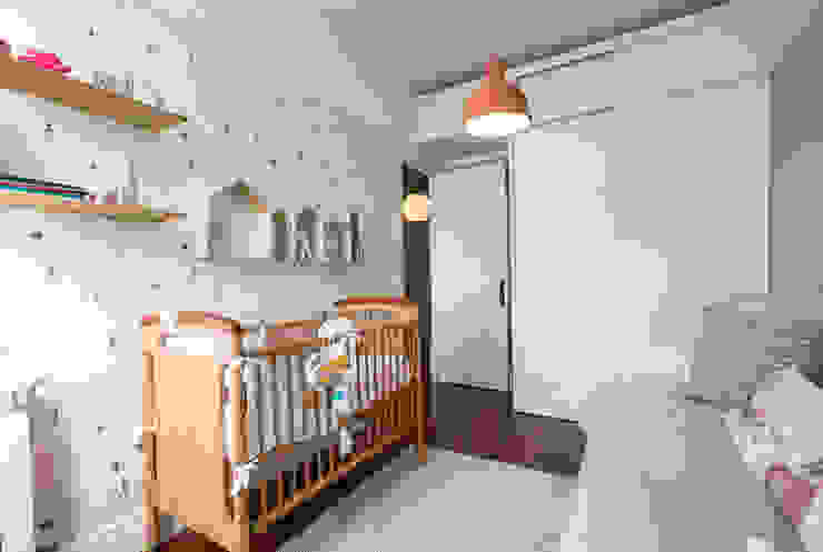 Quarto criança - vivenda em S. Mamede - Projeto de interiores Shi Studio - Matosinhos, Porto por ShiStudio Interior Design Escandinavo