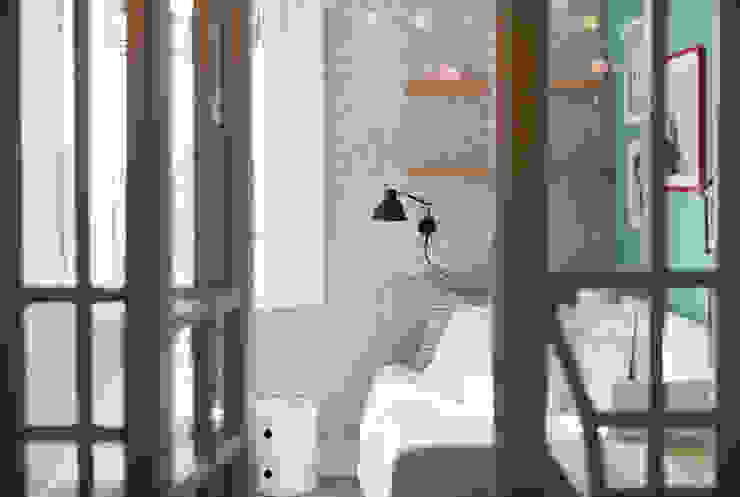 Quarto criança - vivenda em S. Mamede - Projeto de interiores Shi Studio - Matosinhos, Porto por ShiStudio Interior Design Escandinavo