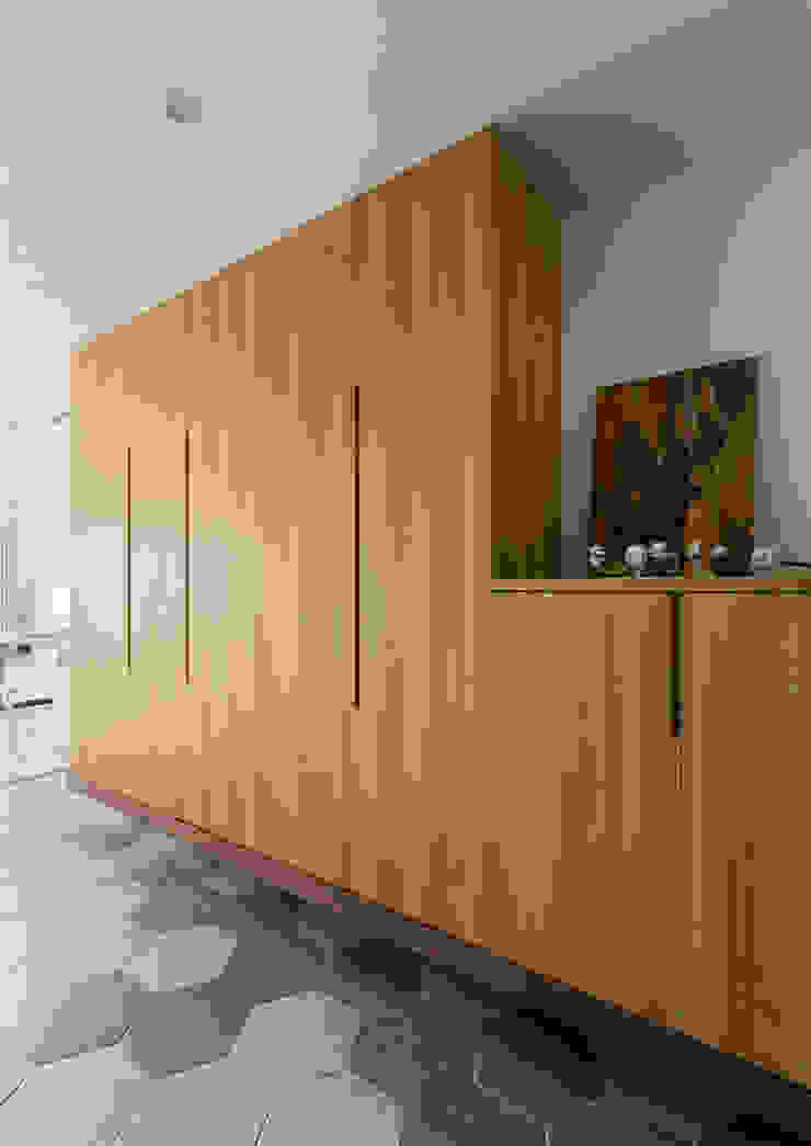 邑田空間設計 Ingresso, Corridoio & Scale in stile minimalista Piastrelle
