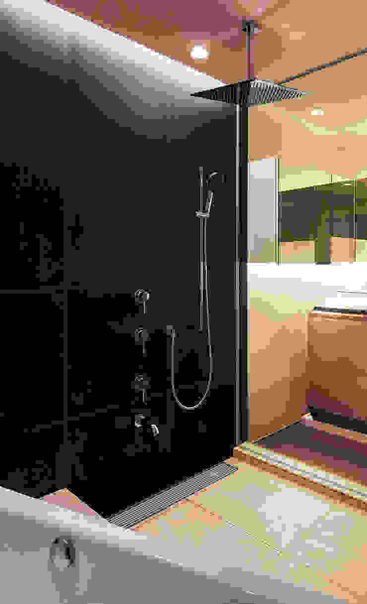 *studio LOOP 建築設計事務所 Moderne Badezimmer