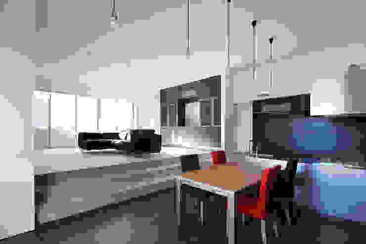 *studio LOOP 建築設計事務所 Moderne Wohnzimmer